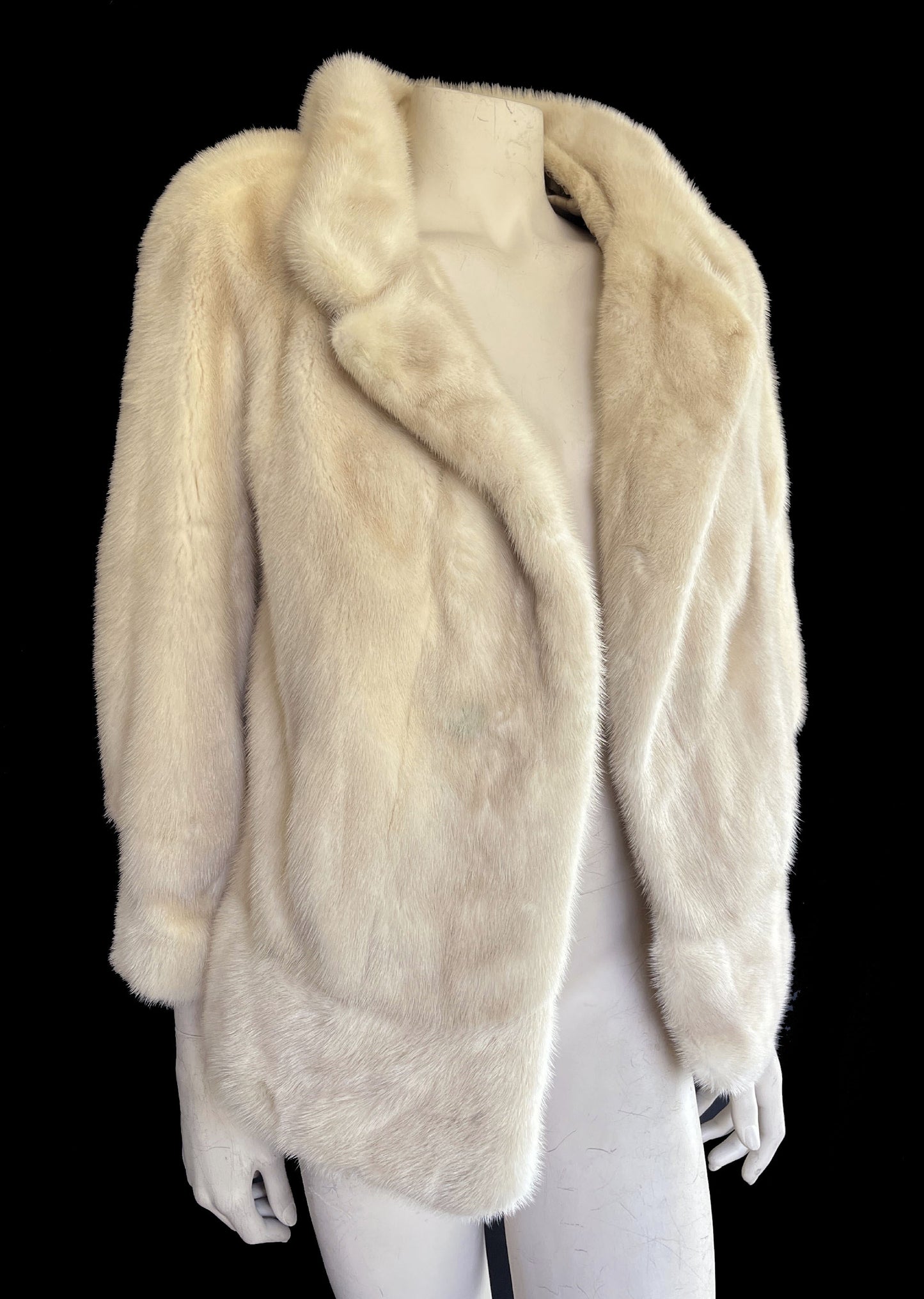 Blonde Beige Mink Fur Coat