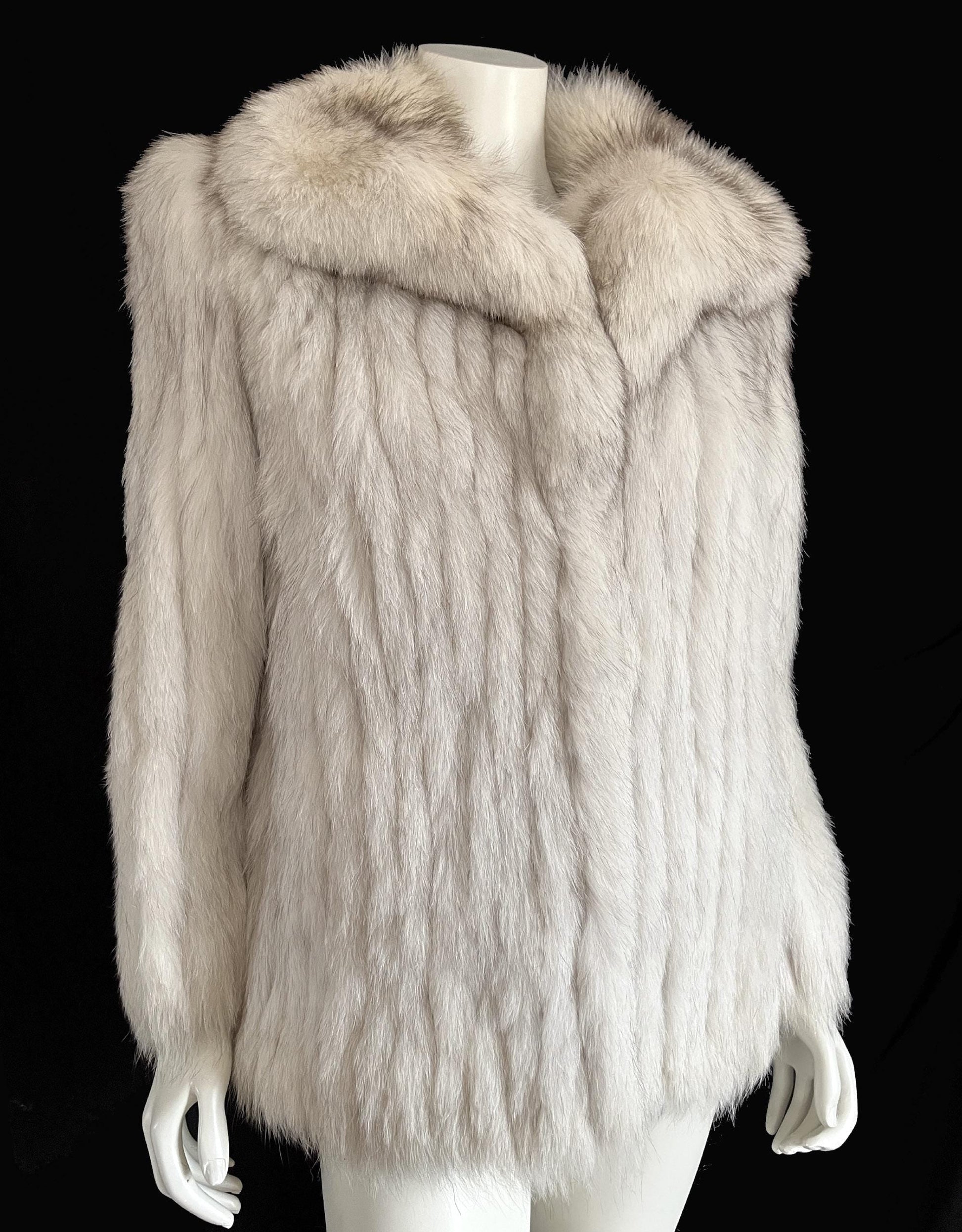 SAGA Norwegian FOX Fur Coat, Apres Ski Gift, Mob Wife Style, Ivory Winter Wedding Jacket, Real Vintage White Bridal Bolero, Small