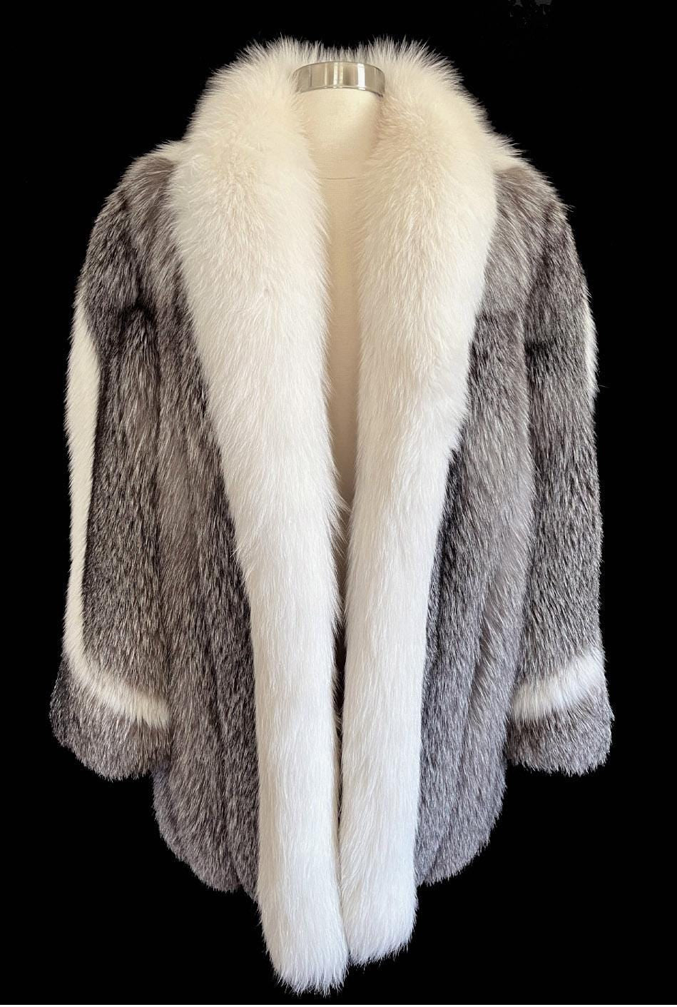 FOX Fur Coat, Diva Apres Ski Gift, Mob Wife Aesthetic, Vintage Tuxedo Jacket, Winter Wedding Bridal Stroller, Arctic Crystal Silver