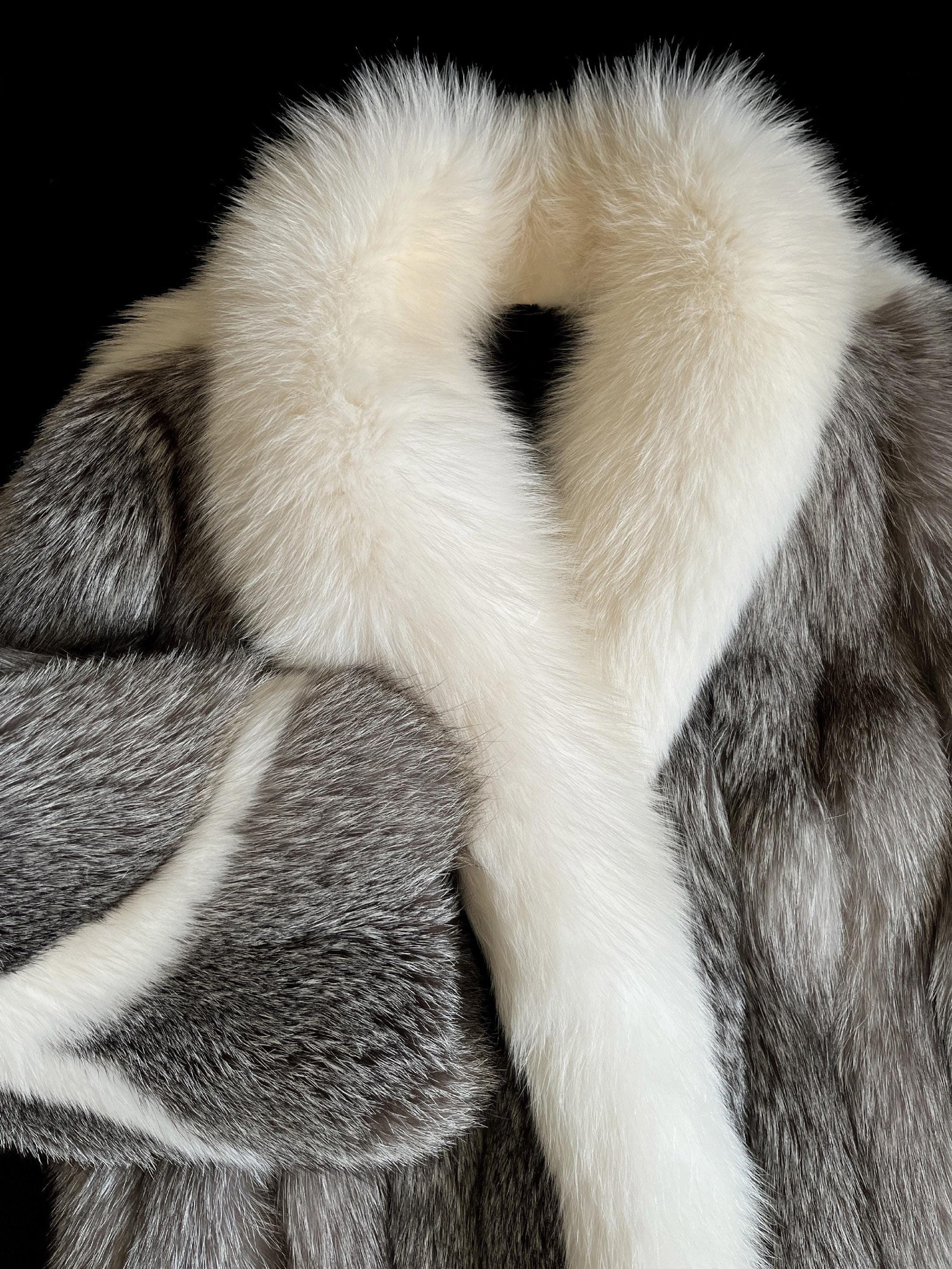 FOX Fur Coat, Diva Apres Ski Gift, Mob Wife Aesthetic, Vintage Tuxedo Jacket, Winter Wedding Bridal Stroller, Arctic Crystal Silver