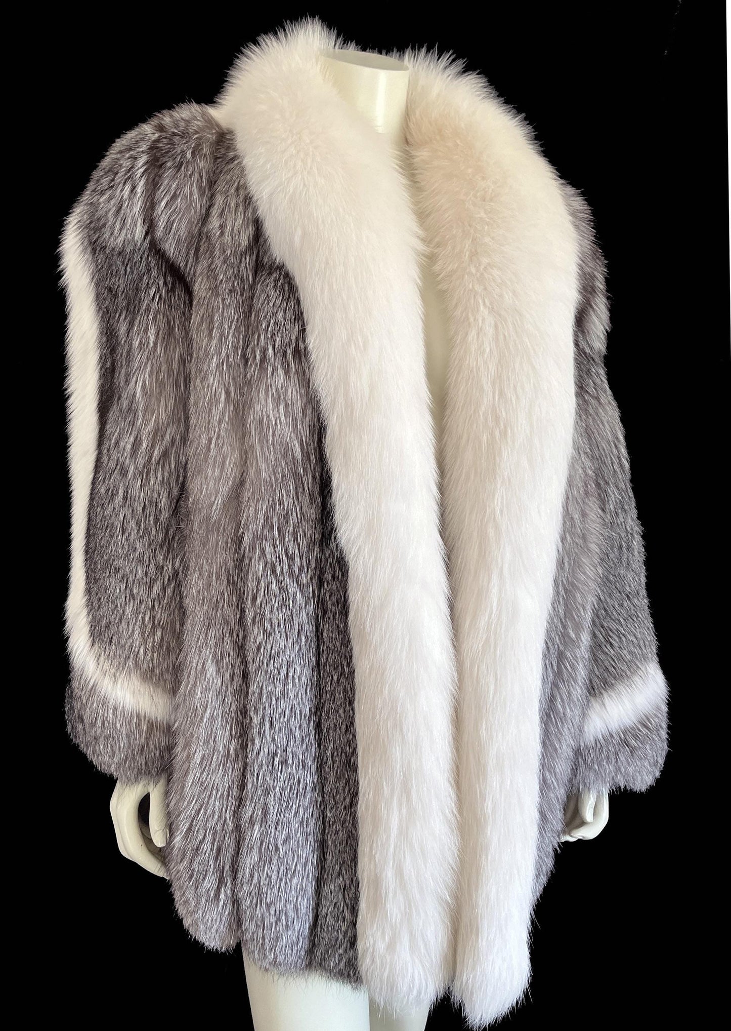 FOX Fur Coat, Diva Apres Ski Gift, Mob Wife Aesthetic, Vintage Tuxedo Jacket, Winter Wedding Bridal Stroller, Arctic Crystal Silver