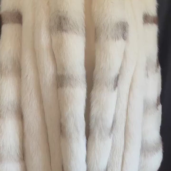 Arctic FOX Fur Coat, Vintage Ivory Winter Wedding Jacket, White Bridal Bolero Stole, Mob Wife Glam, Apres Ski Gift