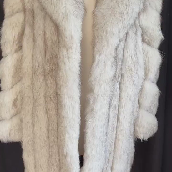 Norwegian FOX Fur Coat, Ivory Vintage Winter Wedding Jacket, White Bridal Stroller, 1980s Apres Ski Gift, Mob Wife Fit, Large XL Plus